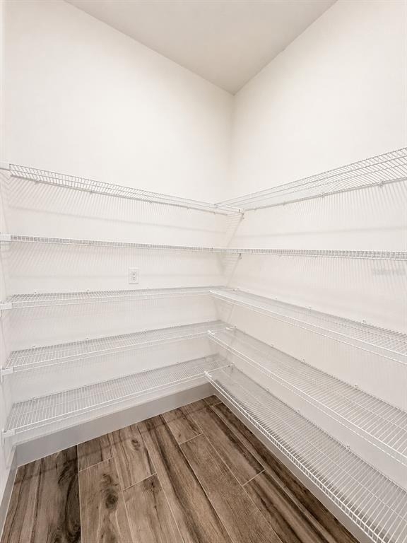 724 Ellwood Avenue - Photo 9