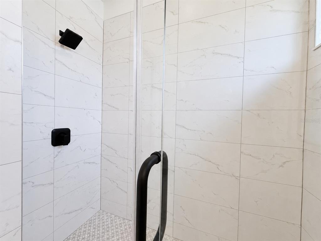 724 Ellwood Avenue - Photo 17