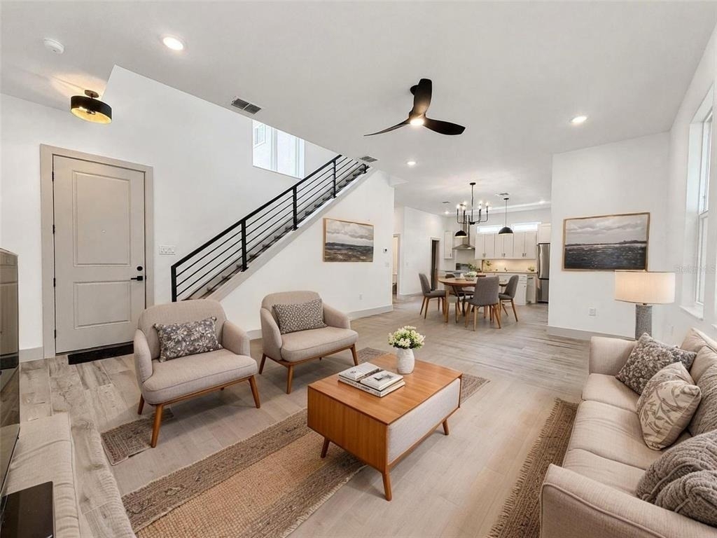724 Ellwood Avenue - Photo 1