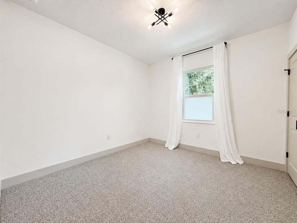 724 Ellwood Avenue - Photo 20