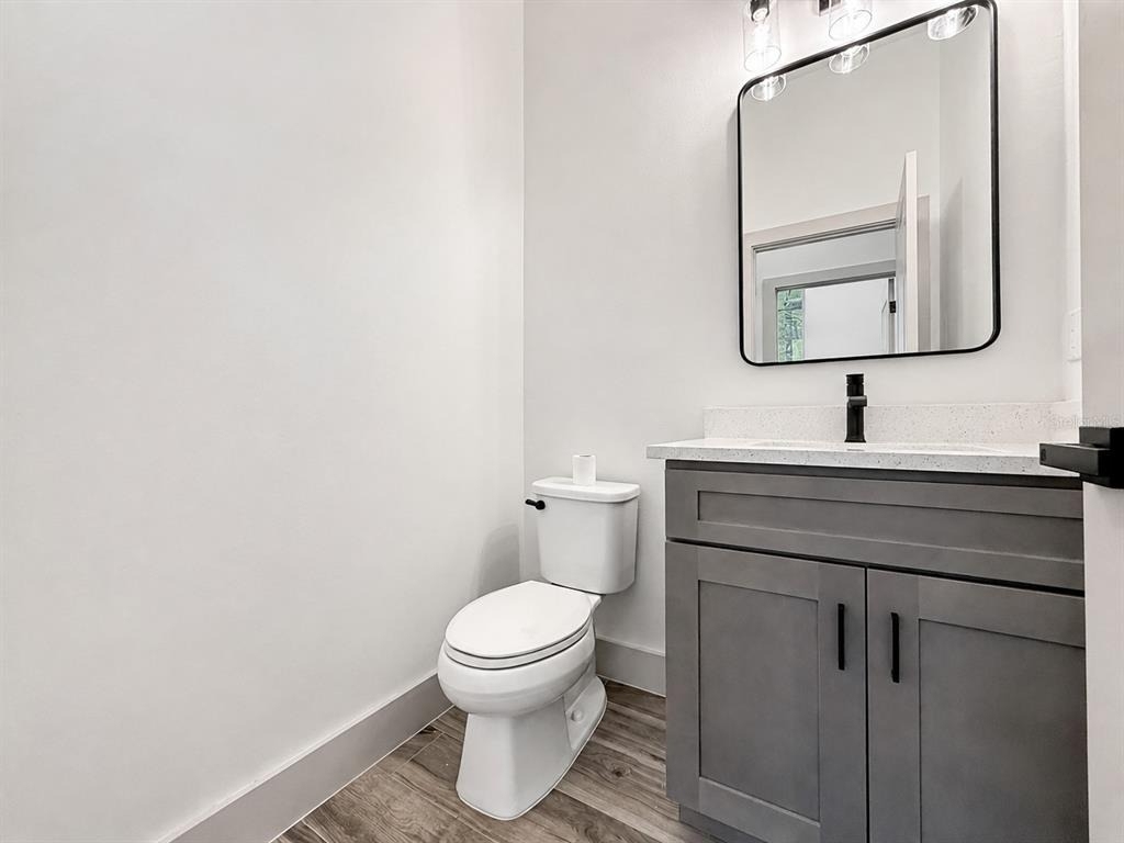 724 Ellwood Avenue - Photo 10