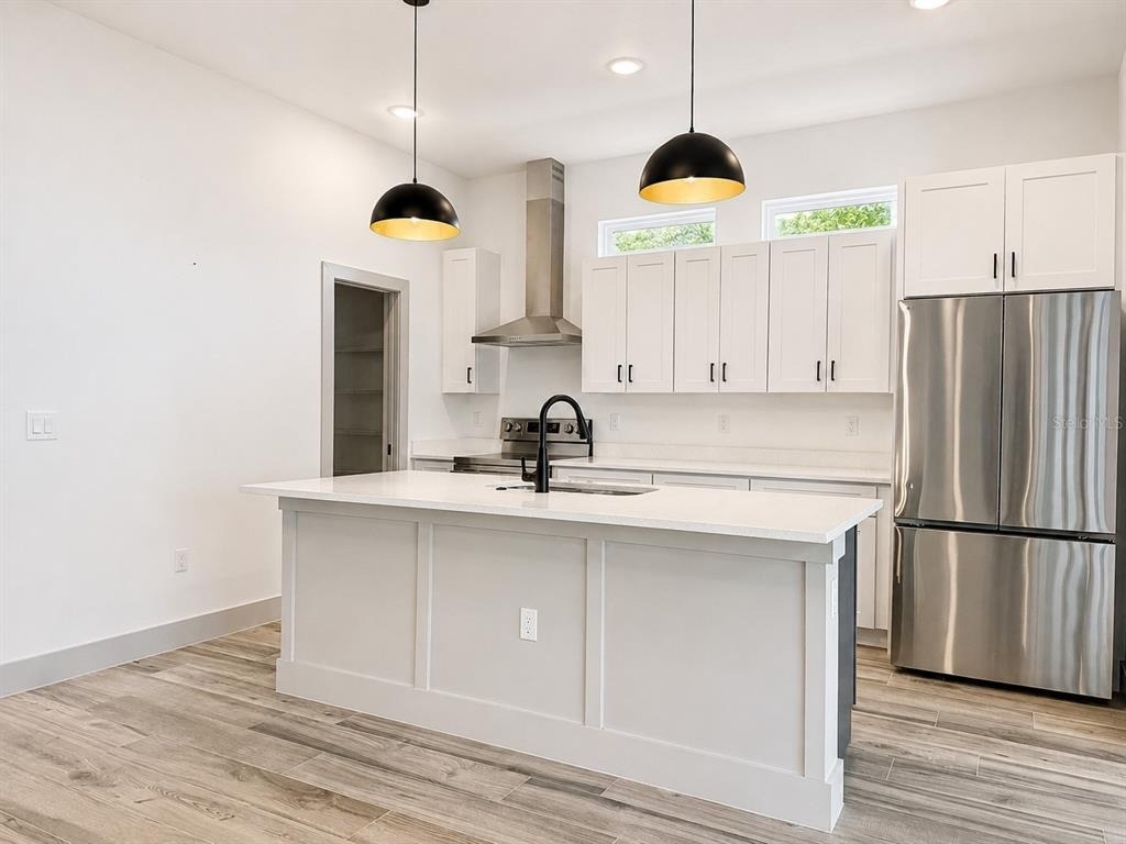 724 Ellwood Avenue - Photo 8