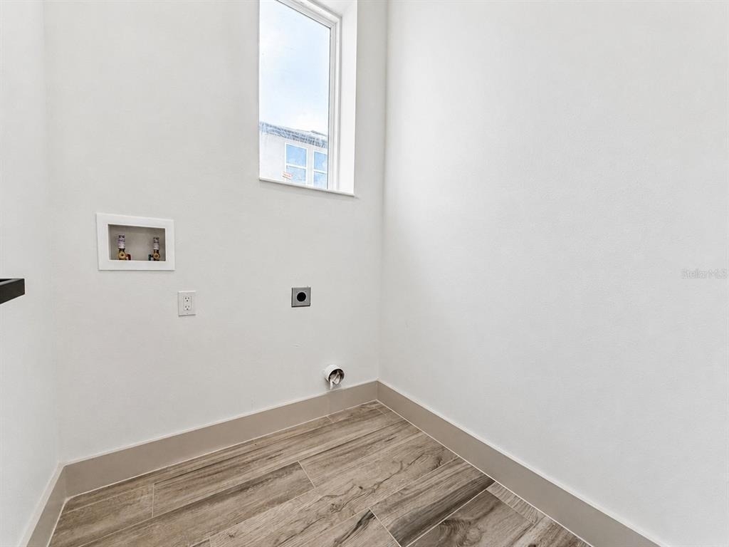 724 Ellwood Avenue - Photo 26