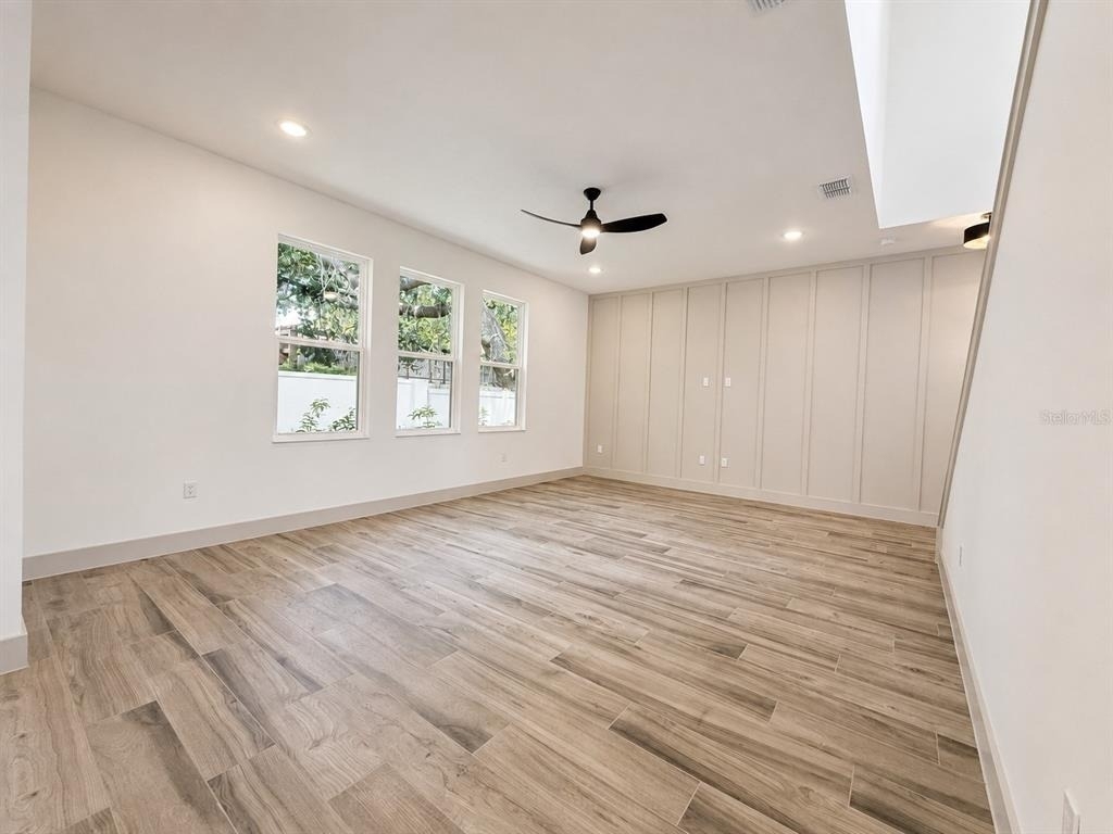 724 Ellwood Avenue - Photo 4