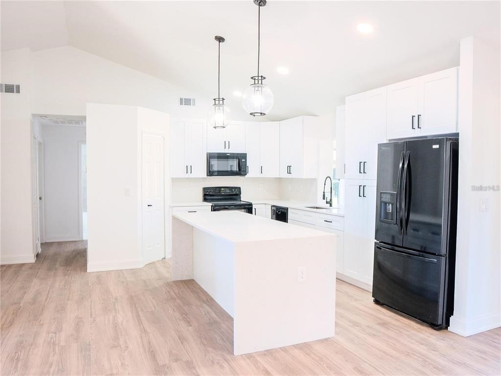 10711 Lake Hill Drive - Photo 6