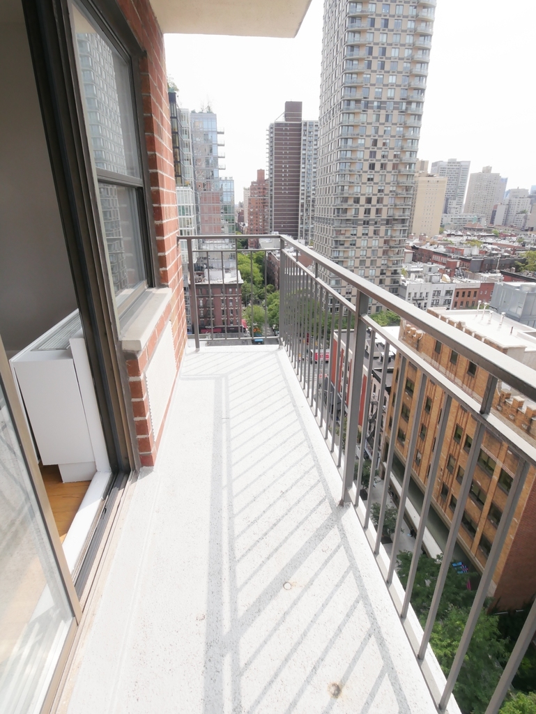 225 East 85th Street - Photo 11
