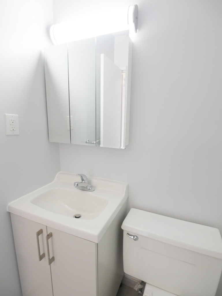 225 East 85th Street - Photo 9