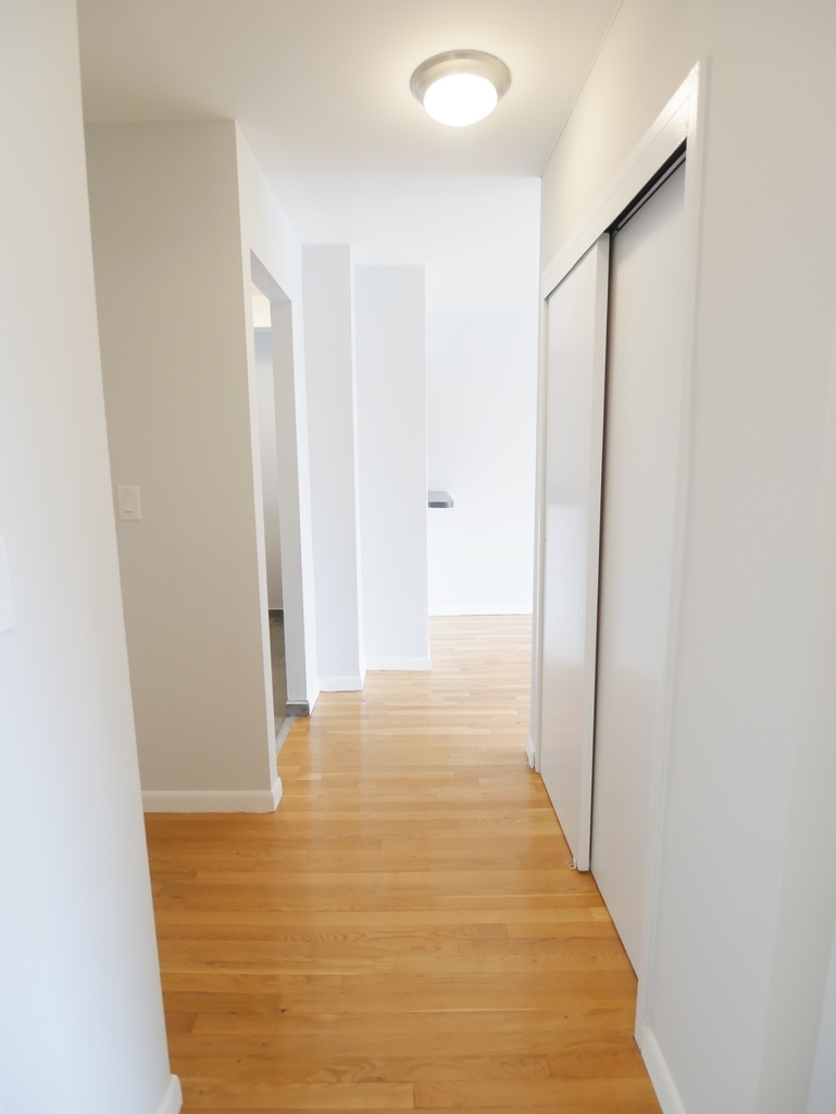 225 East 85th Street - Photo 5
