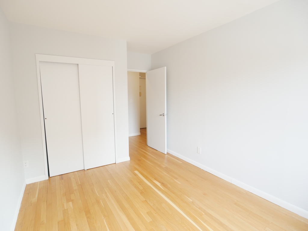 225 East 85th Street - Photo 3