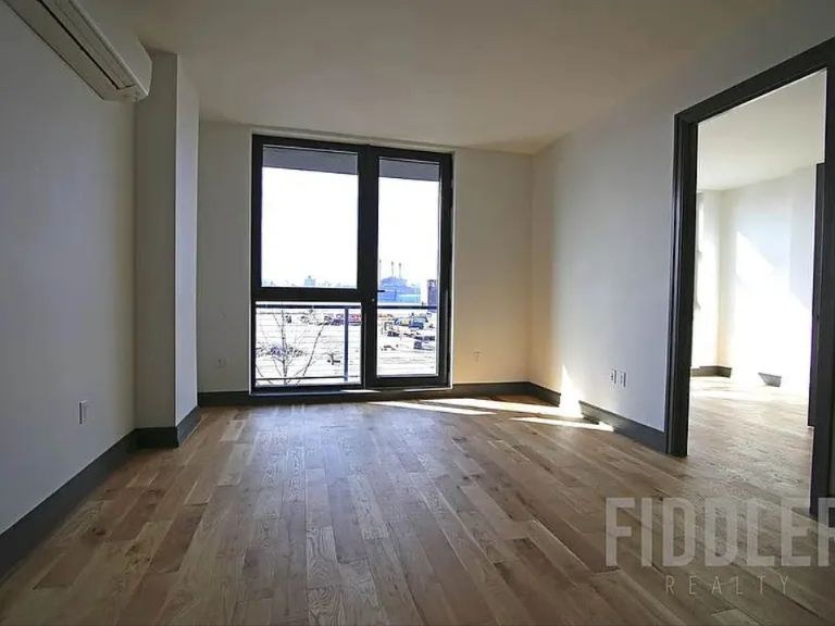 26 West St - Photo 1