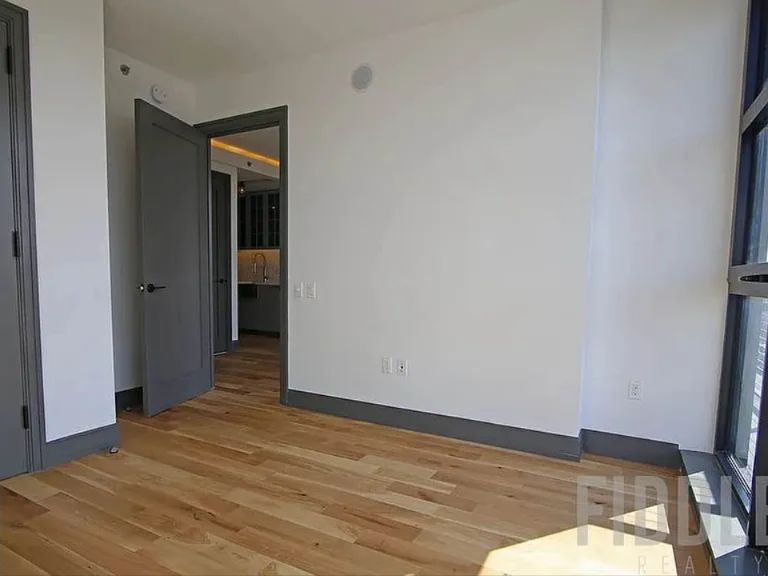 26 West St - Photo 4