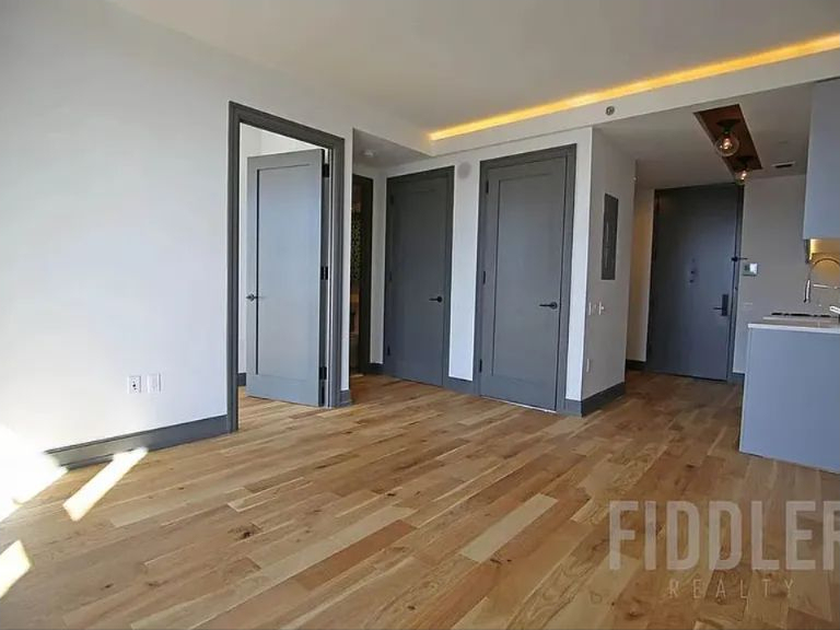 26 West St - Photo 2
