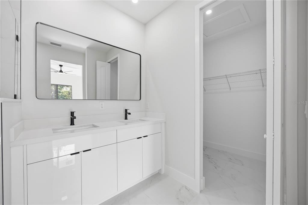 1299 Barton Avenue - Photo 29