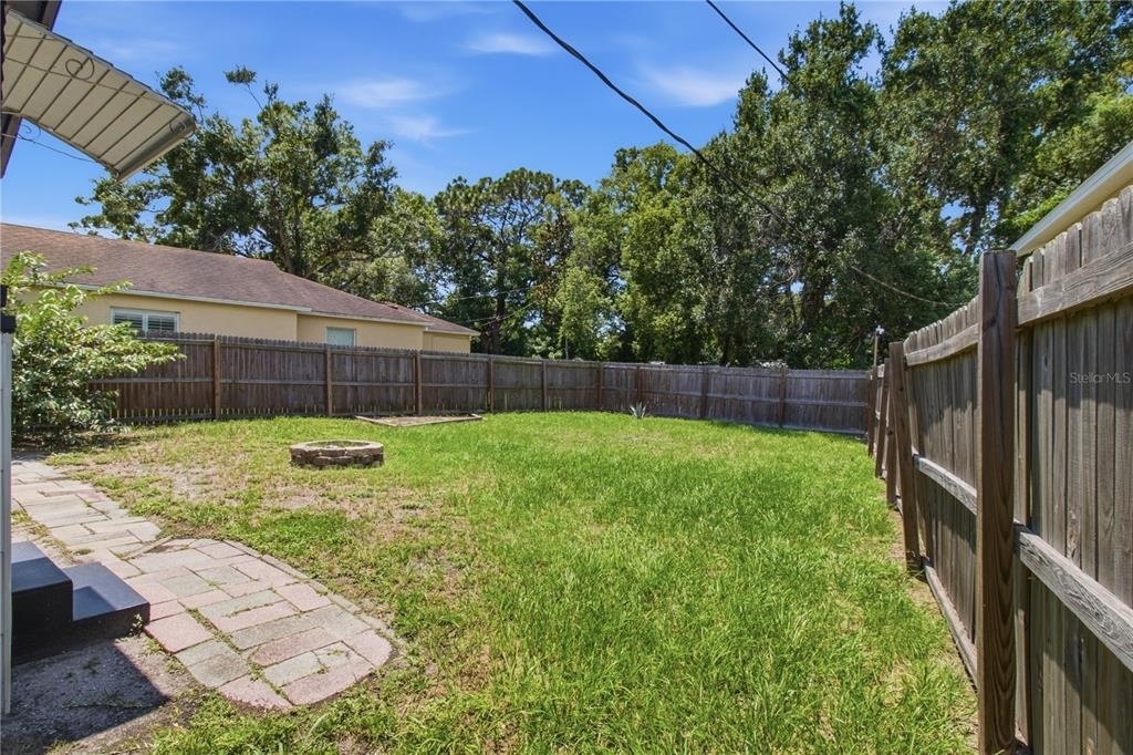 5552 Crissman Drive N - Photo 21