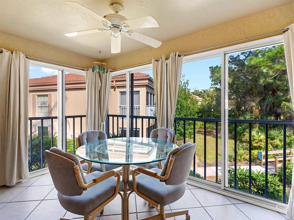 4415 Longmeadow - Photo 14