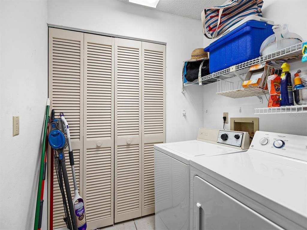4415 Longmeadow - Photo 22