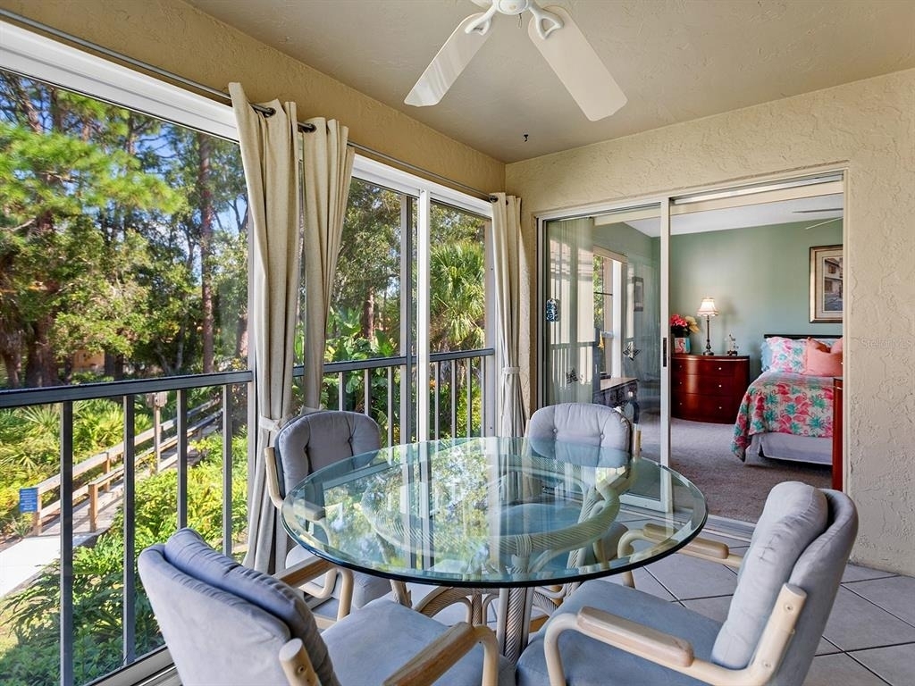 4415 Longmeadow - Photo 3
