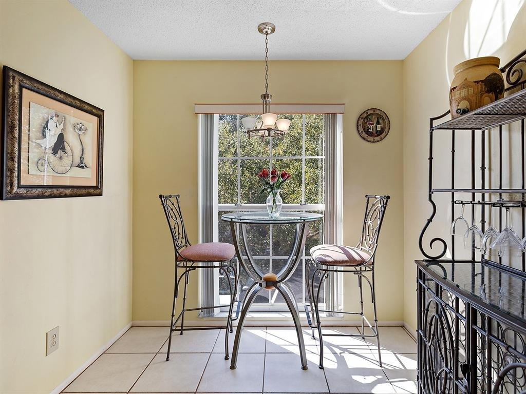 4415 Longmeadow - Photo 6