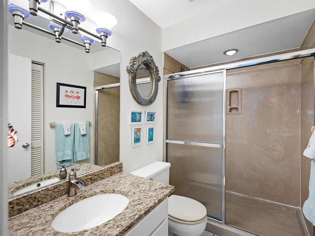 4415 Longmeadow - Photo 19