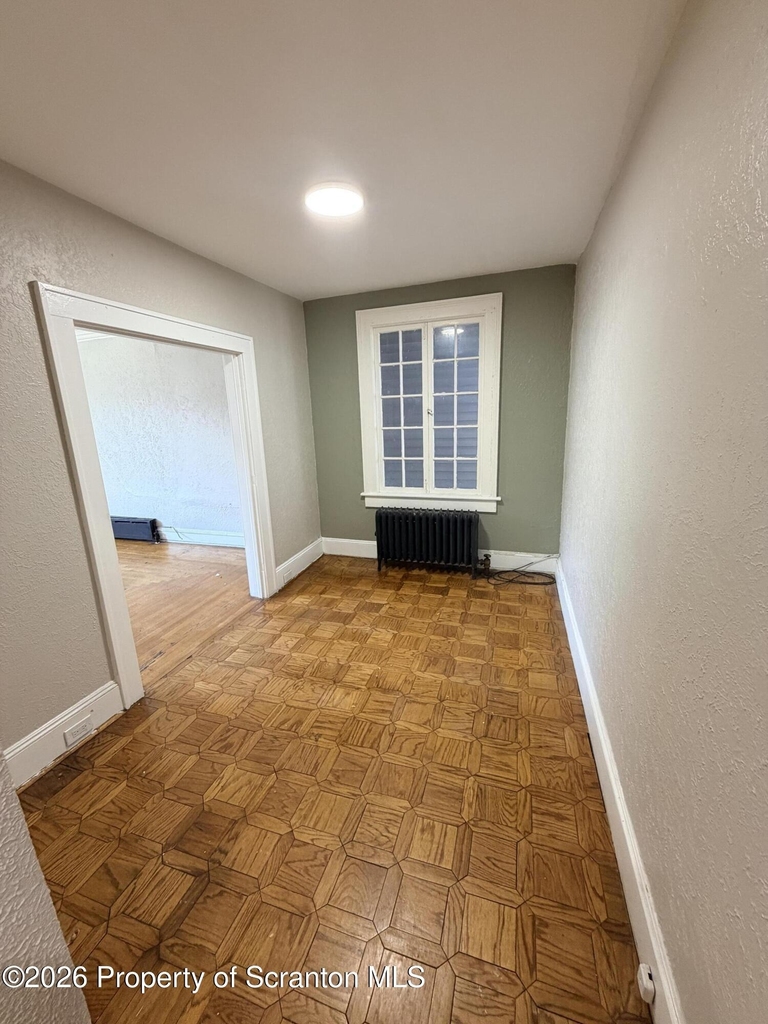 406 W Lackawanna Avenue - Photo 1