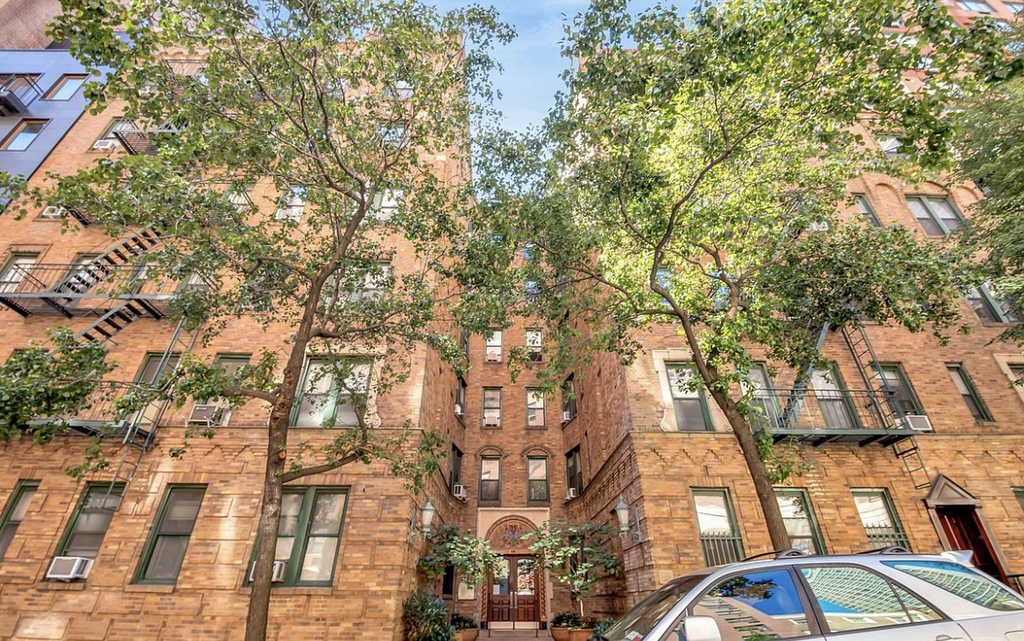 226 East 70th Street - Photo 3