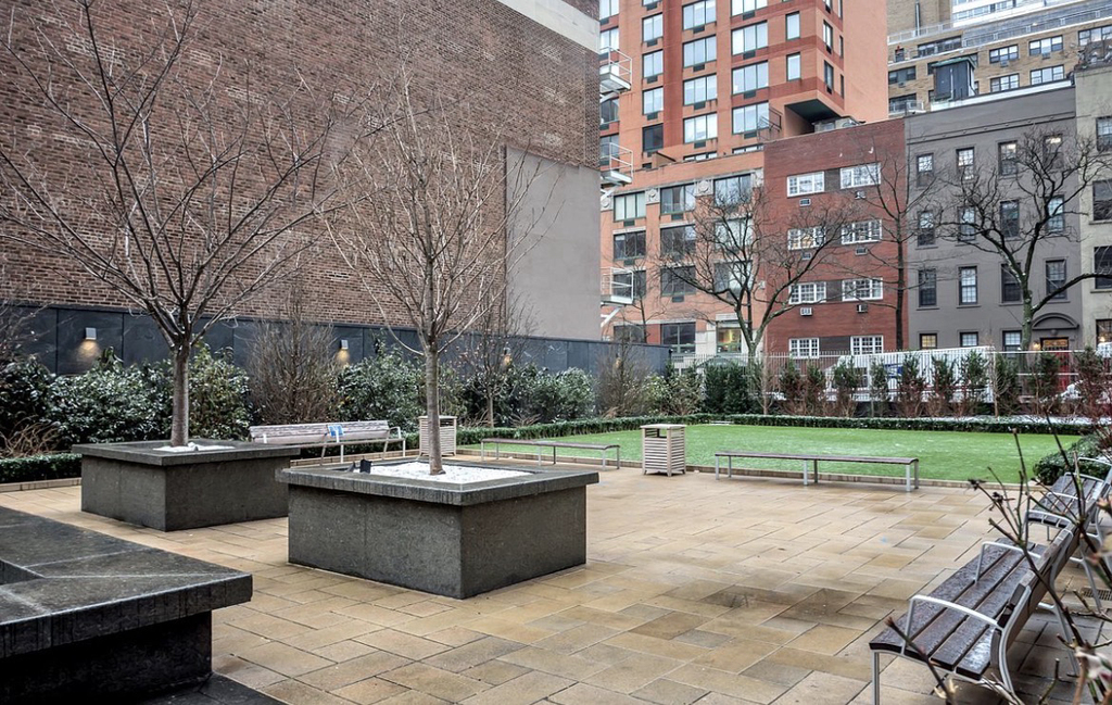 226 East 70th Street - Photo 5