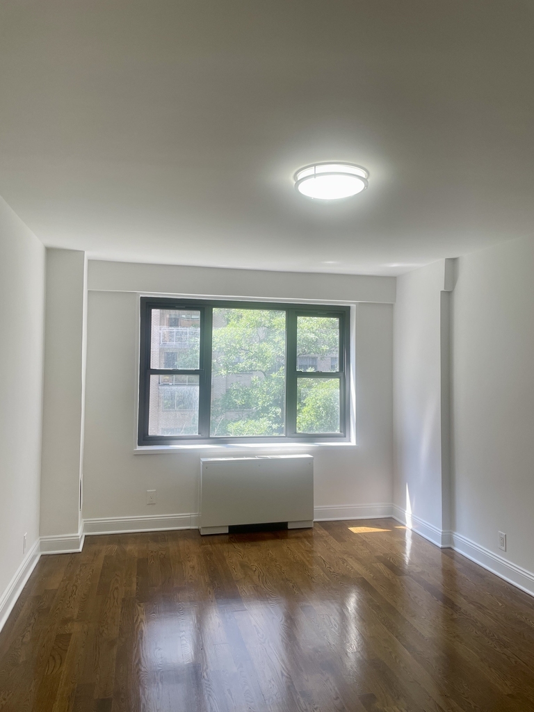 405 East 56th Street, 6J - Photo 5