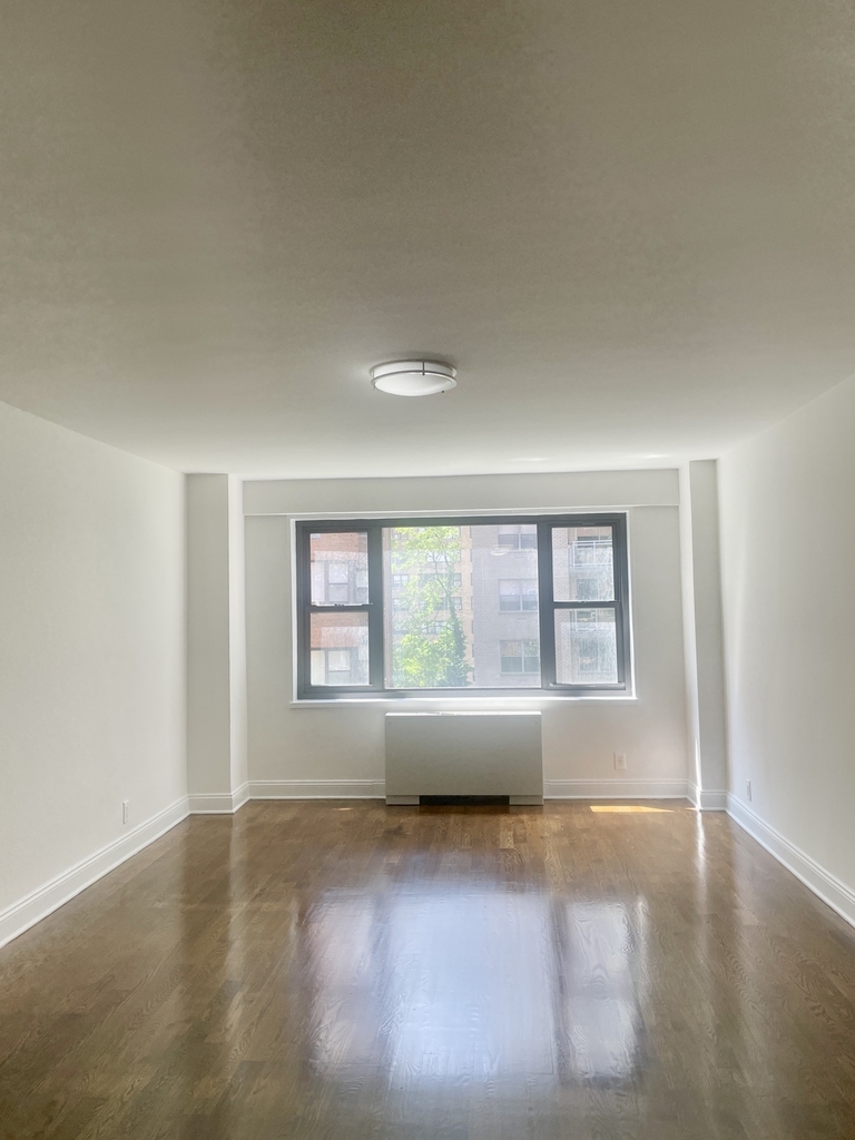 405 East 56th Street, 6J - Photo 0