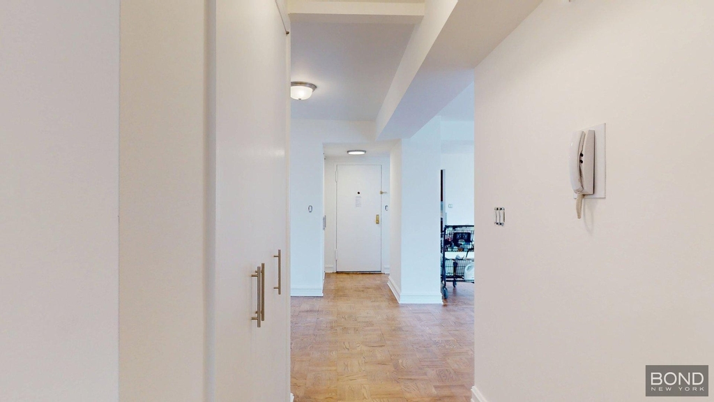 200 East 71st Street #21A - Photo 2