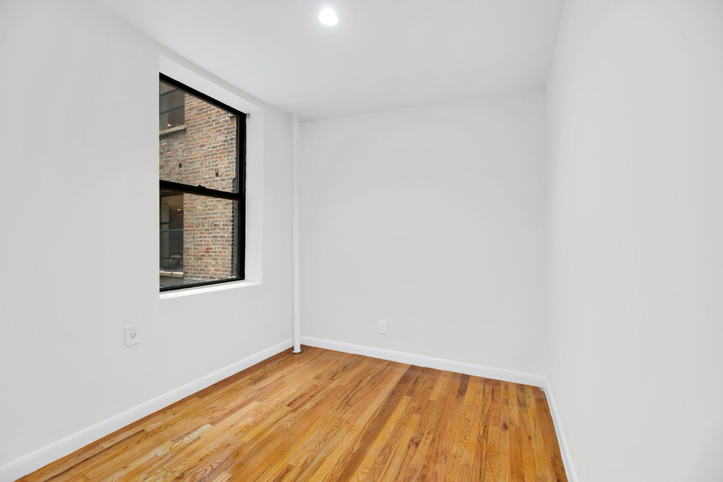  Christopher Street - Photo 3
