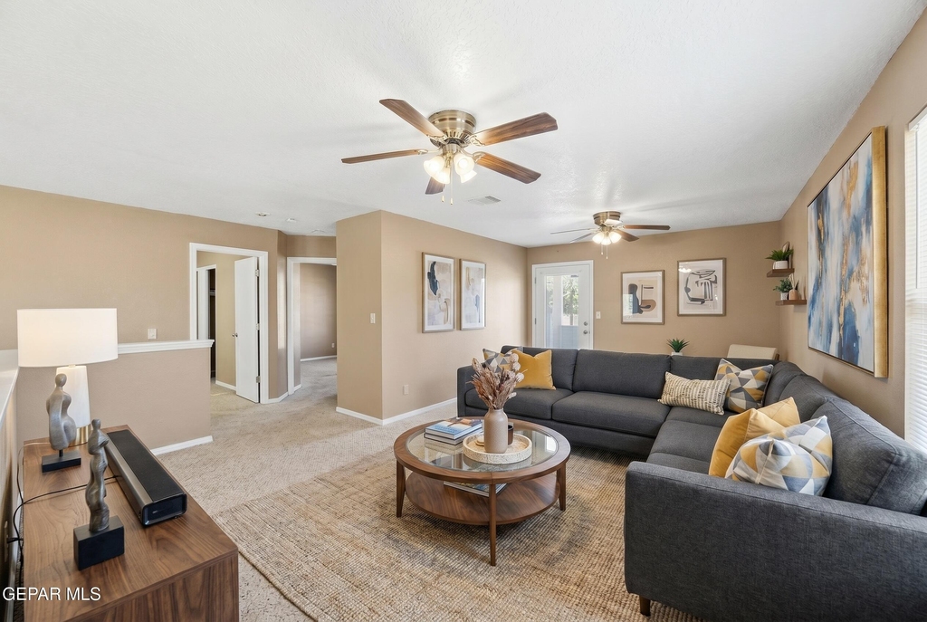 2108 Setting Sun Drive - Photo 8