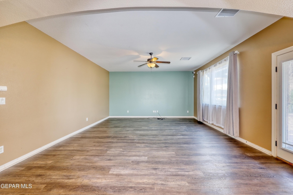 12108 Chapel Hill Road - Photo 21