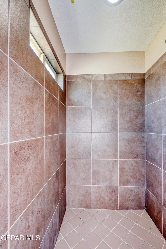 12108 Chapel Hill Road - Photo 31