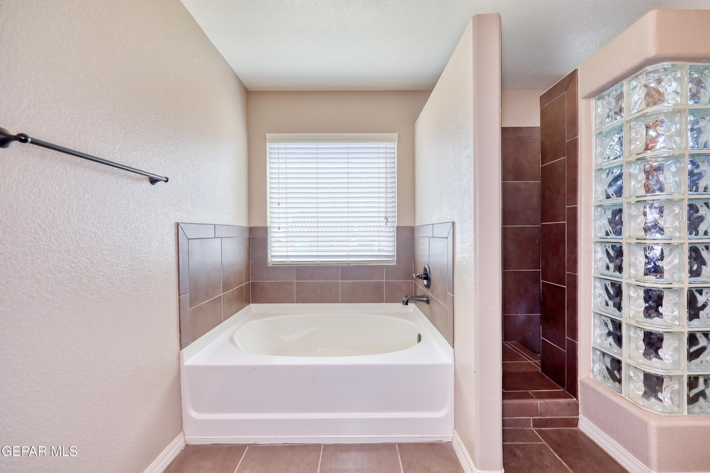 12108 Chapel Hill Road - Photo 30