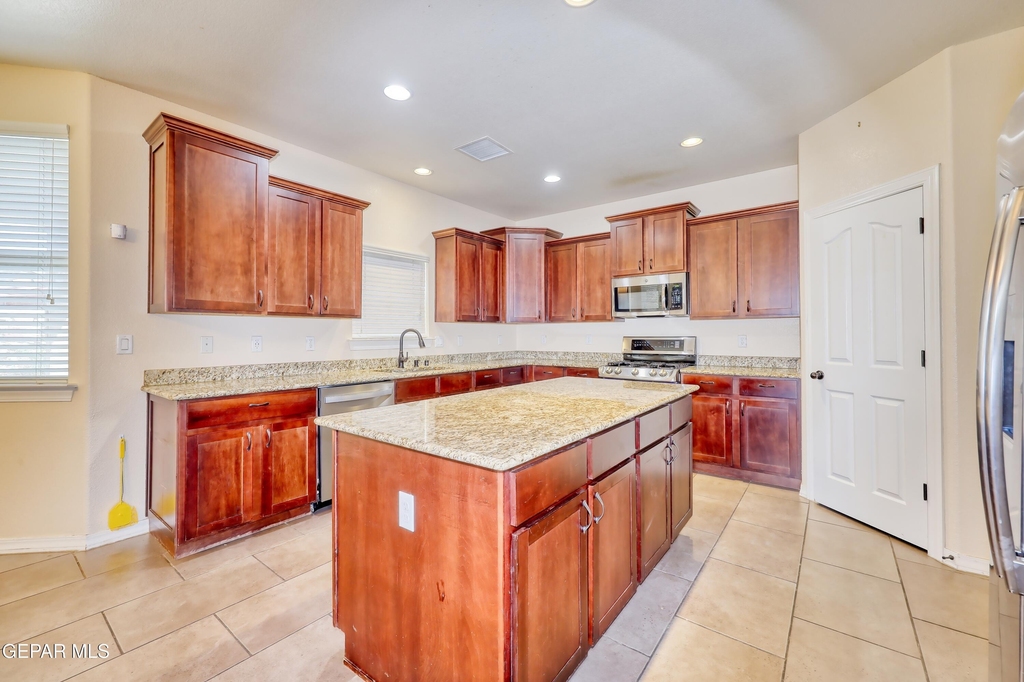 12108 Chapel Hill Road - Photo 14