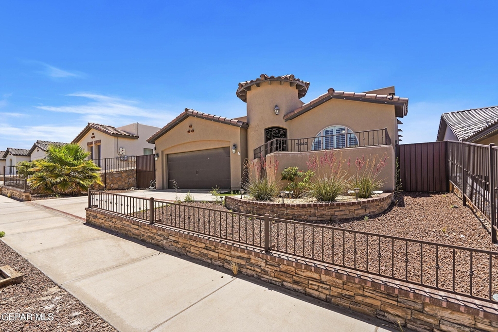 13440 Emerald Ranch Lane - Photo 2