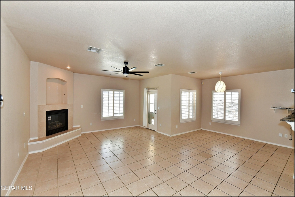 5810 Redstone Mesa Court - Photo 6