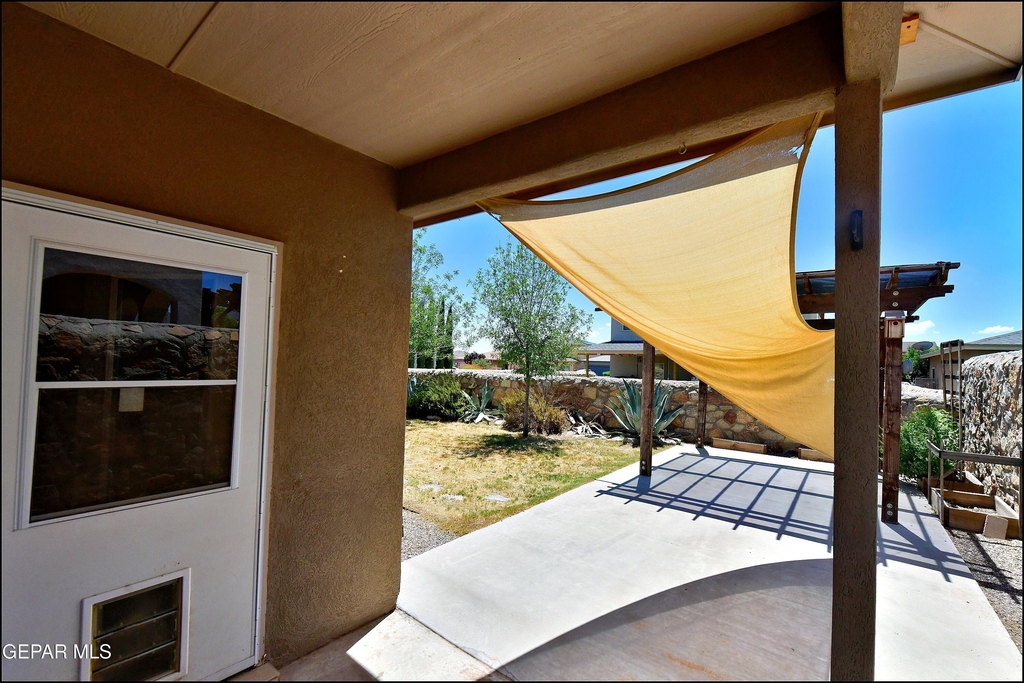 5810 Redstone Mesa Court - Photo 34