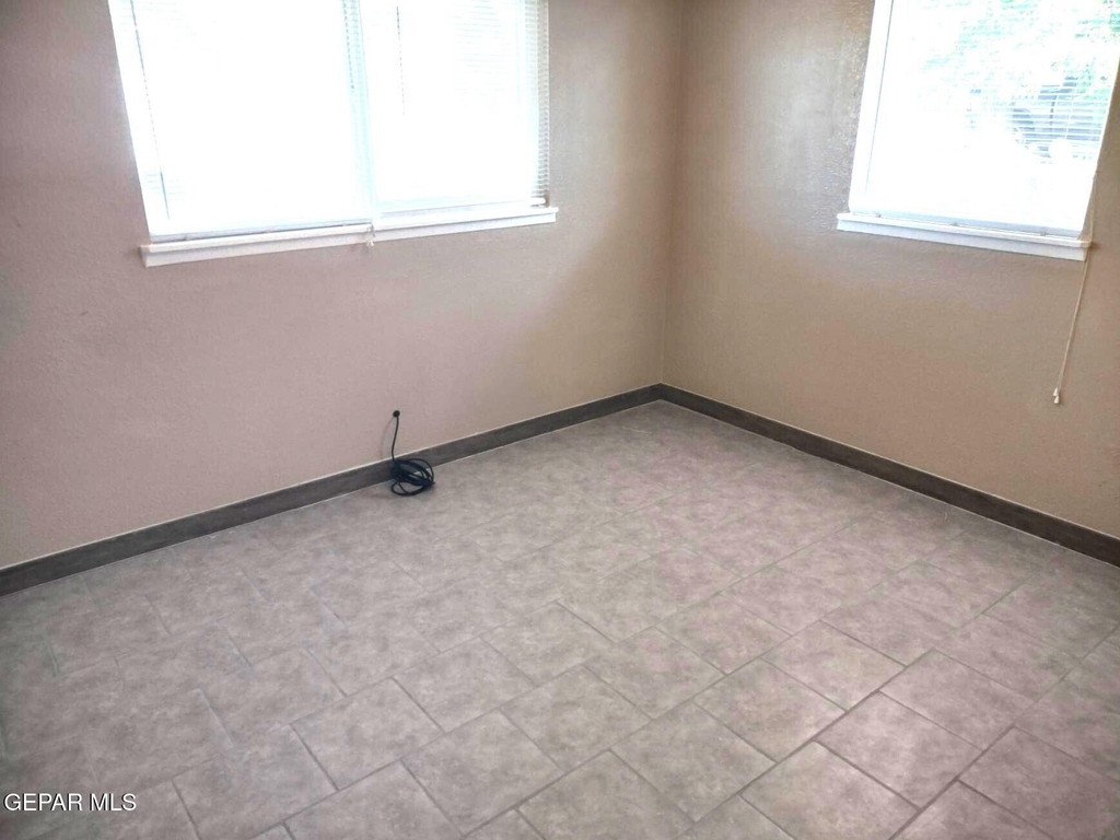 8724 Polaris Street - Photo 12