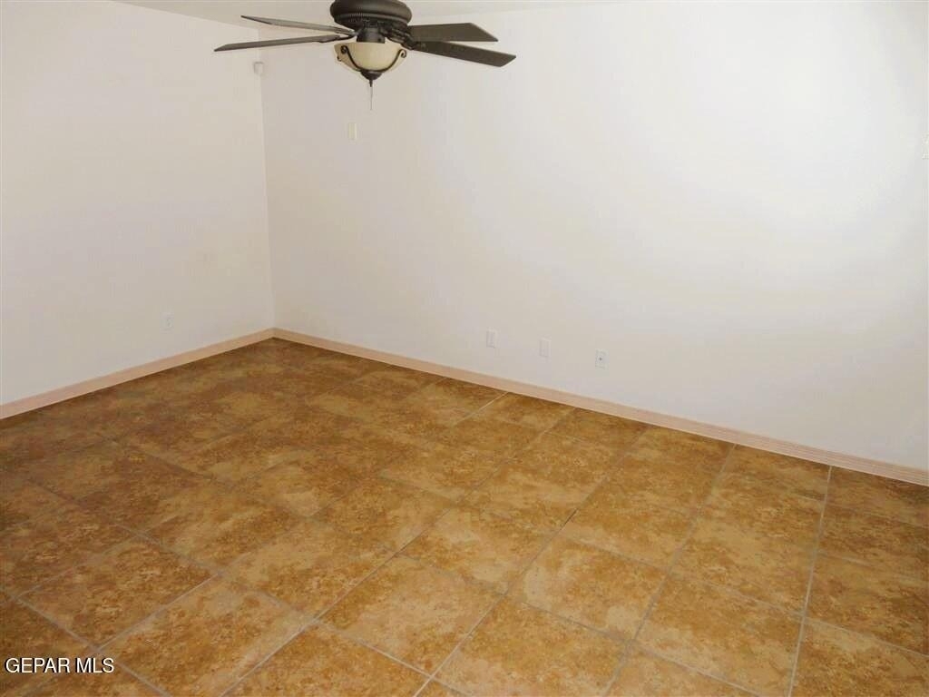 2809 Tag Rock Place - Photo 2