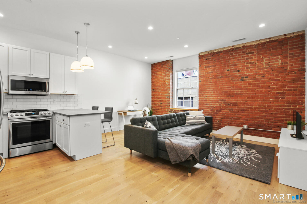 191 Summer Street - Photo 3
