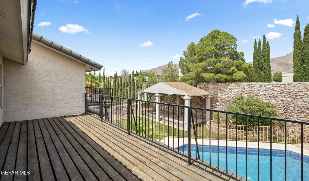 908 Los Pinos Way - Photo 24