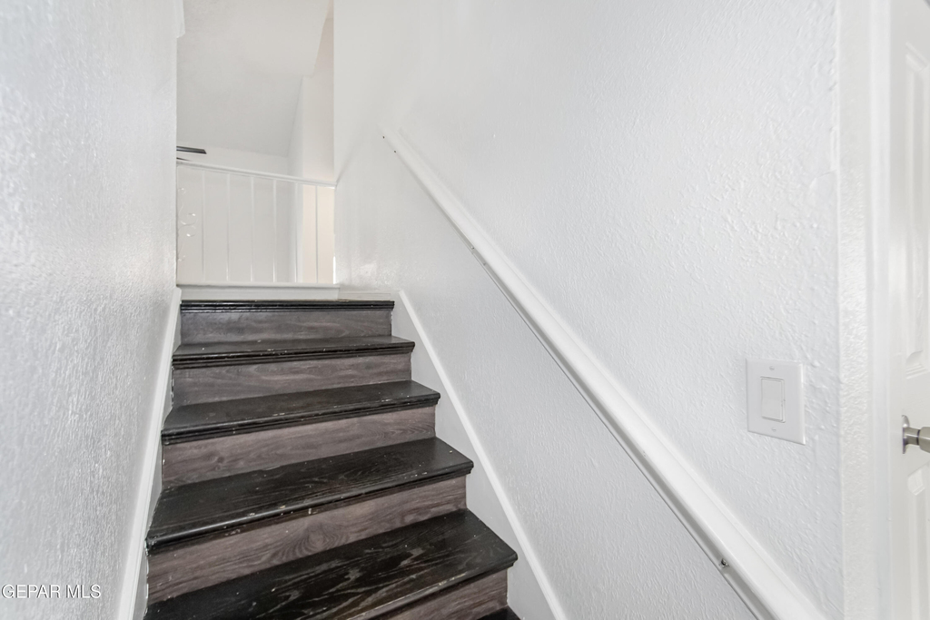 908 Los Pinos Way - Photo 14