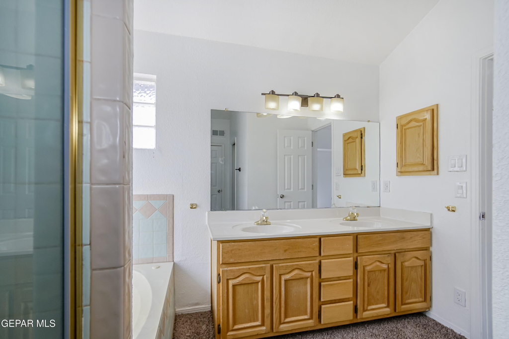 908 Los Pinos Way - Photo 21