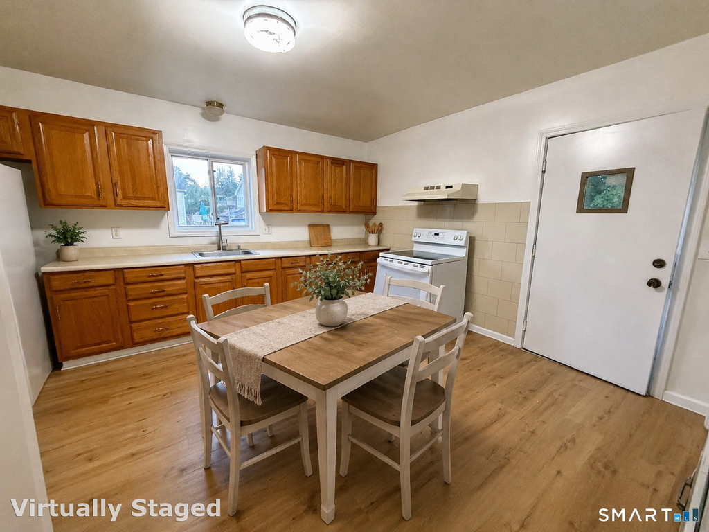 40 Lincoln Avenue - Photo 1