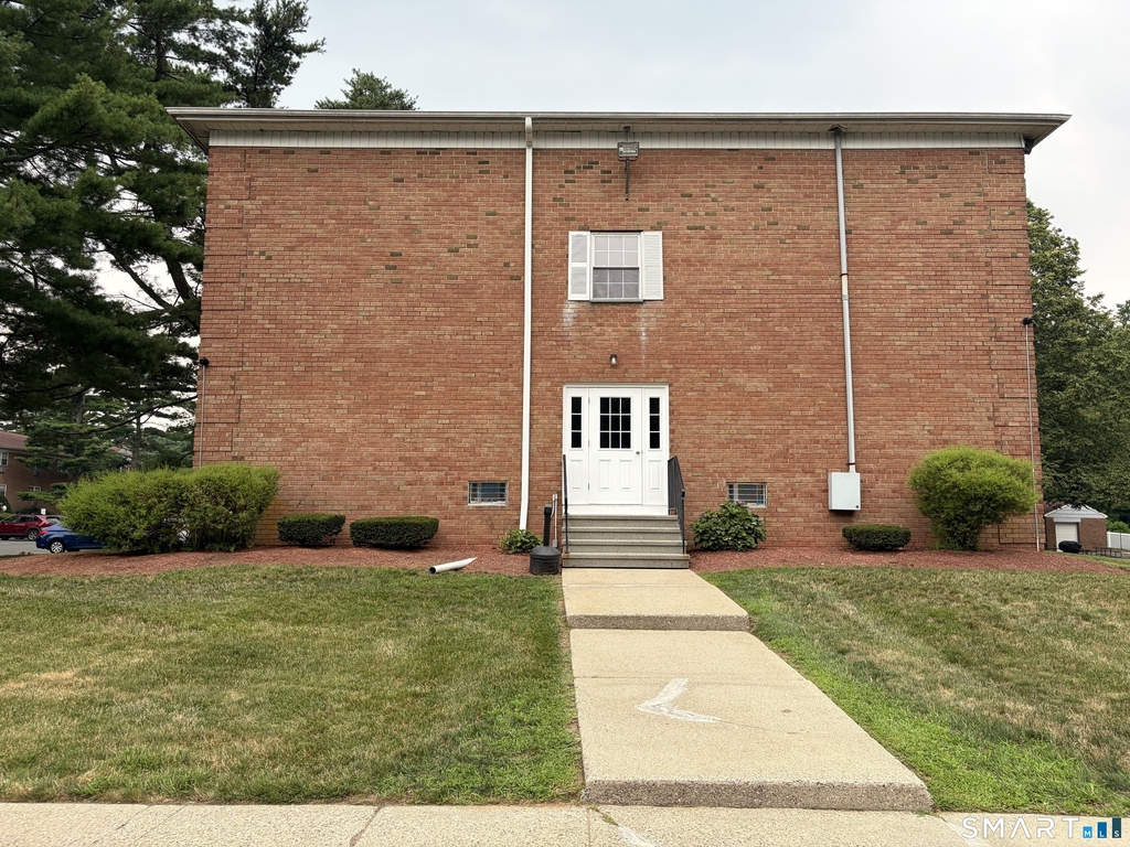 1070 New Haven Avenue - Photo 2