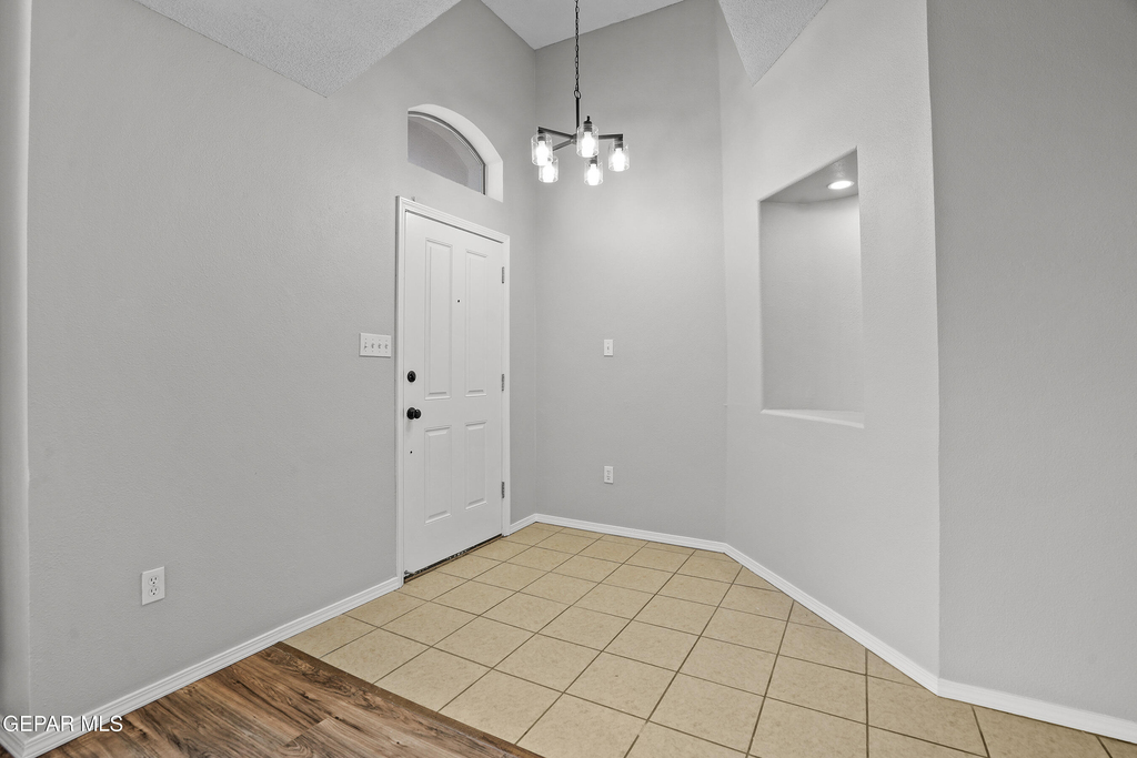 10039 Paloma Drive - Photo 4