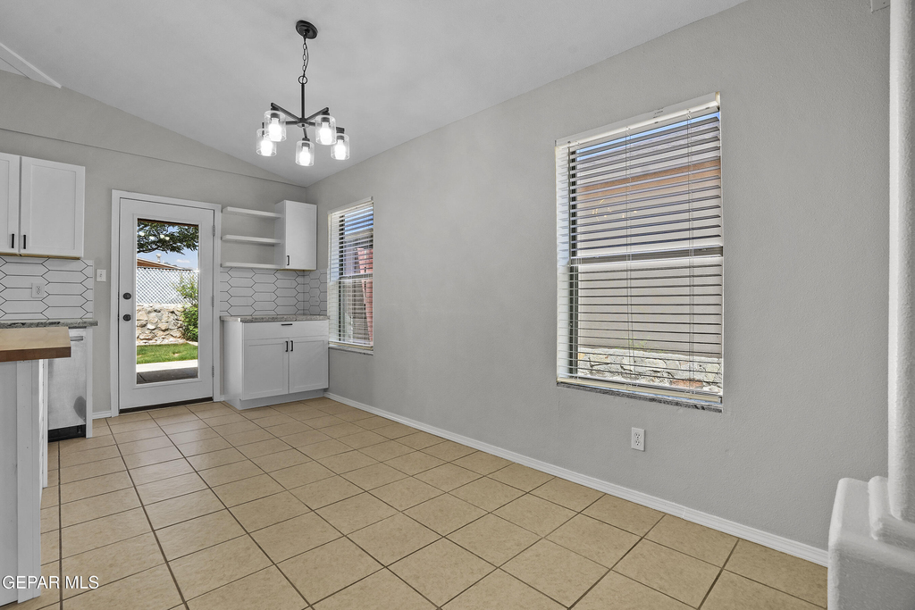 10039 Paloma Drive - Photo 9