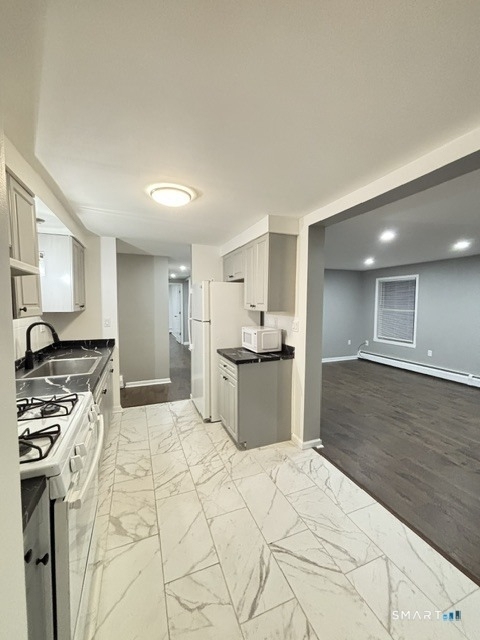 1387 Quinnipiac Avenue - Photo 0