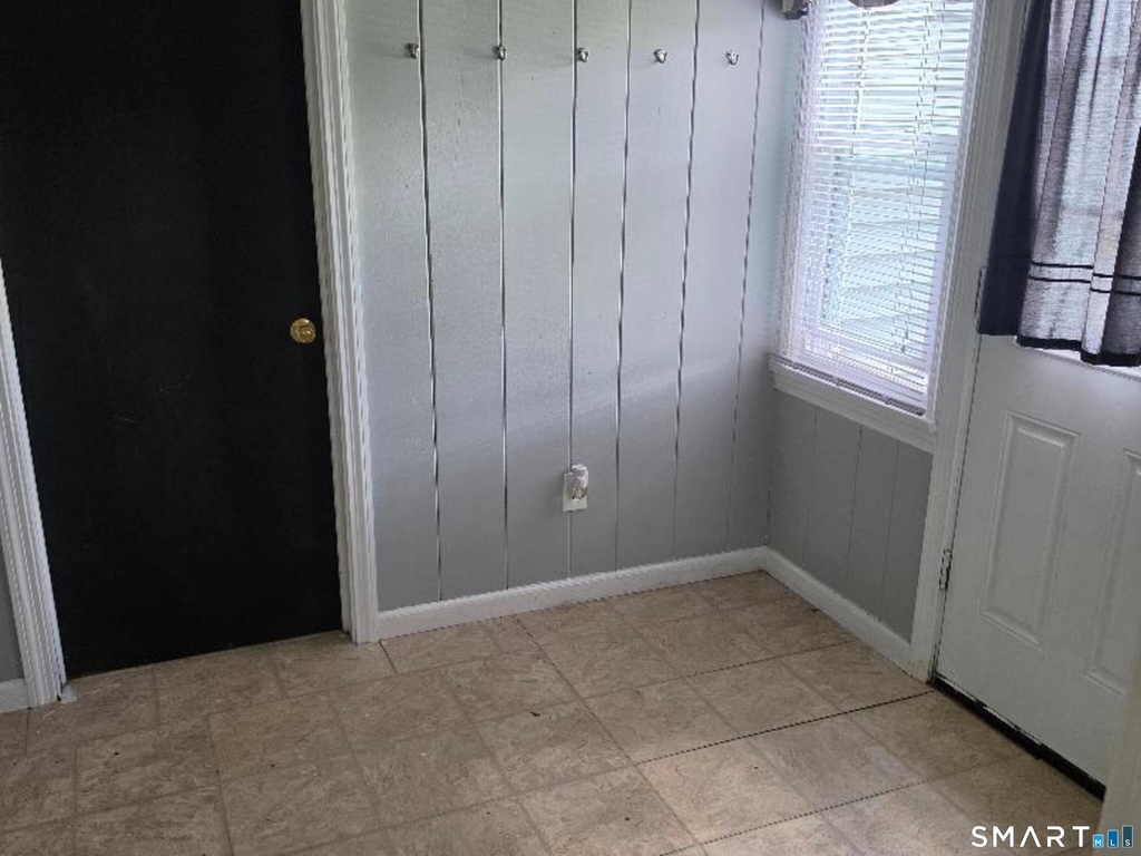 81 Depot Street - Photo 2